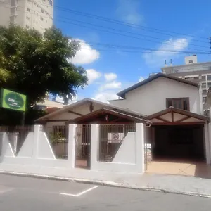  Quarto em Acomodações Particulares Pousada Casa Verde - Quartos Individuais - Smart Tv 32 - E Banheiro Privativo