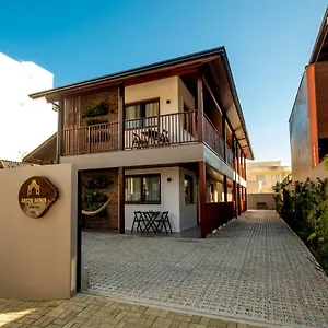  Casa de hóspedes Banzai Brava Suítes